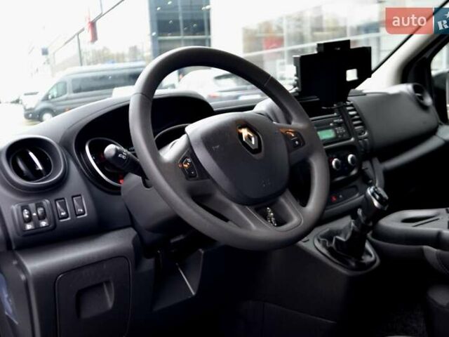 Белый Рено Трафик, объемом двигателя 2 л и пробегом 236 тыс. км за 16900 $, фото 91 на Automoto.ua