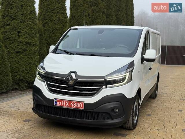 Белый Рено Трафик, объемом двигателя 2 л и пробегом 240 тыс. км за 15800 $, фото 4 на Automoto.ua