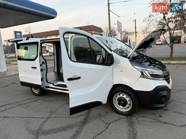 Белый Рено Трафик, объемом двигателя 2 л и пробегом 130 тыс. км за 18999 $, фото 103 на Automoto.ua