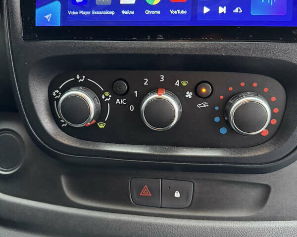 Білий Рено Трафік, об'ємом двигуна 2 л та пробігом 116 тис. км за 19450 $, фото 61 на Automoto.ua