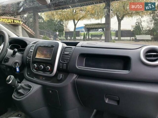 Белый Рено Трафик, объемом двигателя 2 л и пробегом 230 тыс. км за 14200 $, фото 7 на Automoto.ua