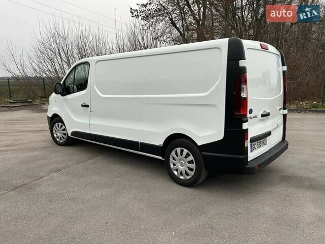 Белый Рено Трафик, объемом двигателя 2 л и пробегом 189 тыс. км за 17900 $, фото 2 на Automoto.ua