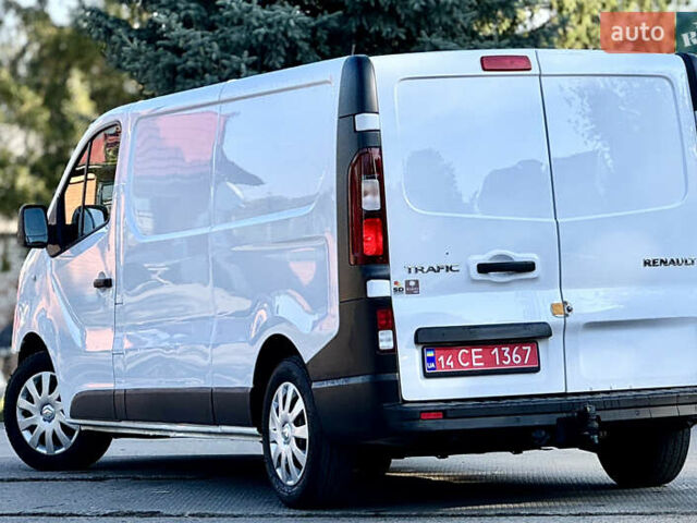 Белый Рено Трафик, объемом двигателя 2 л и пробегом 182 тыс. км за 17673 $, фото 13 на Automoto.ua