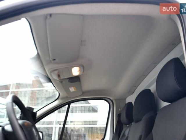 Белый Рено Трафик, объемом двигателя 2 л и пробегом 236 тыс. км за 16900 $, фото 117 на Automoto.ua