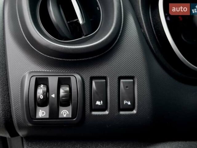 Белый Рено Трафик, объемом двигателя 2 л и пробегом 236 тыс. км за 16900 $, фото 27 на Automoto.ua