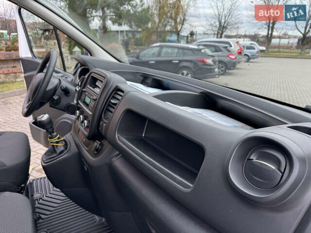 Белый Рено Трафик, объемом двигателя 2 л и пробегом 76 тыс. км за 17700 $, фото 15 на Automoto.ua