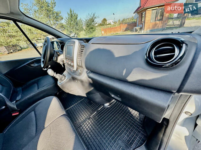 Белый Рено Трафик, объемом двигателя 2 л и пробегом 182 тыс. км за 17673 $, фото 53 на Automoto.ua