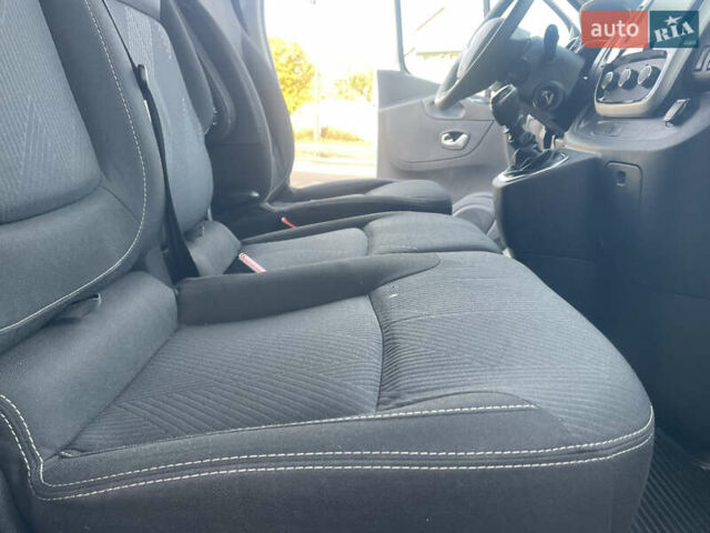 Белый Рено Трафик, объемом двигателя 2 л и пробегом 208 тыс. км за 14500 $, фото 23 на Automoto.ua