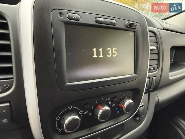 Белый Рено Трафик, объемом двигателя 2 л и пробегом 166 тыс. км за 19700 $, фото 20 на Automoto.ua