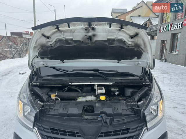 Білий Рено Трафік, об'ємом двигуна 2 л та пробігом 140 тис. км за 17500 $, фото 77 на Automoto.ua