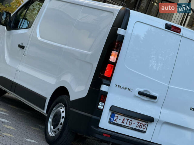 Белый Рено Трафик, объемом двигателя 2 л и пробегом 114 тыс. км за 18200 $, фото 23 на Automoto.ua