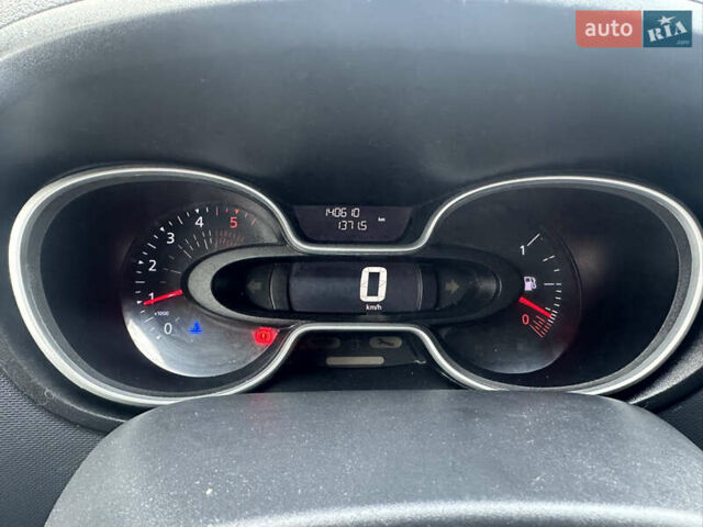 Білий Рено Трафік, об'ємом двигуна 2 л та пробігом 140 тис. км за 17500 $, фото 80 на Automoto.ua