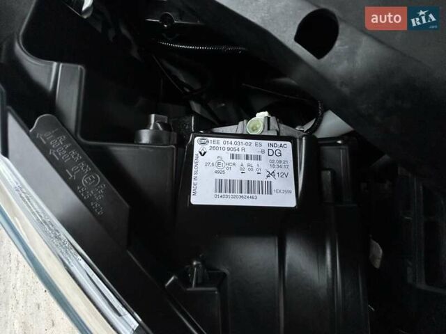 Белый Рено Трафик, объемом двигателя 2 л и пробегом 189 тыс. км за 17900 $, фото 39 на Automoto.ua