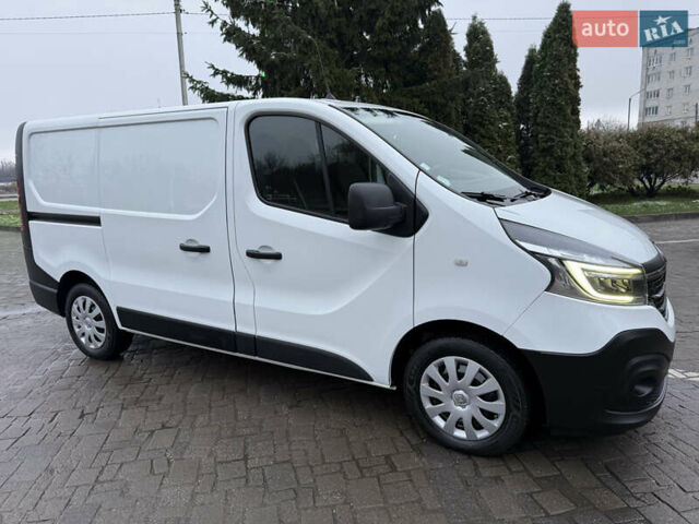 Белый Рено Трафик, объемом двигателя 2 л и пробегом 259 тыс. км за 16400 $, фото 18 на Automoto.ua