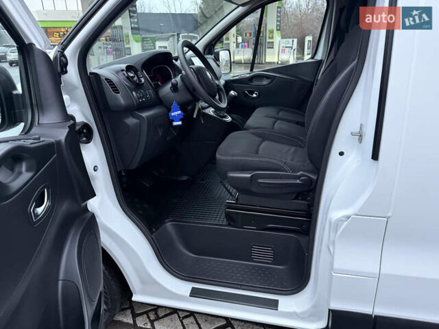 Белый Рено Трафик, объемом двигателя 2 л и пробегом 259 тыс. км за 16400 $, фото 33 на Automoto.ua