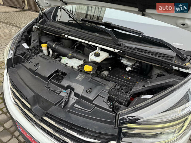 Белый Рено Трафик, объемом двигателя 2 л и пробегом 116 тыс. км за 17700 $, фото 52 на Automoto.ua