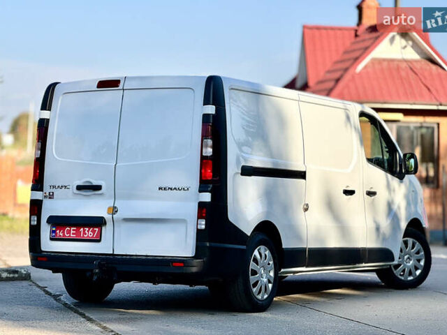 Белый Рено Трафик, объемом двигателя 2 л и пробегом 182 тыс. км за 17673 $, фото 19 на Automoto.ua