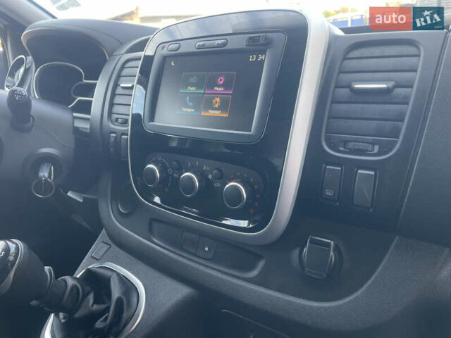 Белый Рено Трафик, объемом двигателя 2 л и пробегом 208 тыс. км за 14500 $, фото 25 на Automoto.ua