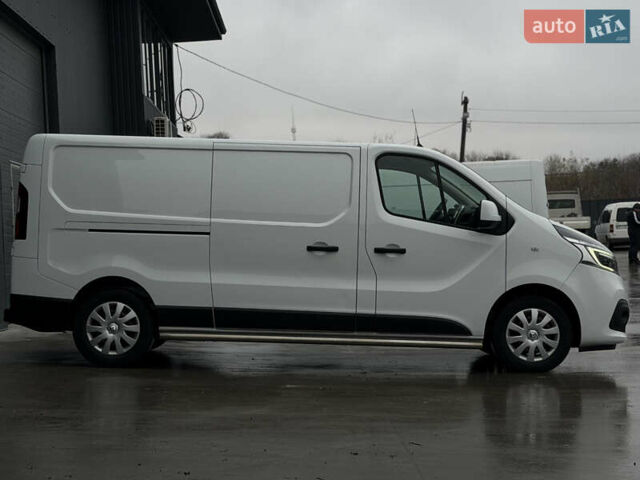 Белый Рено Трафик, объемом двигателя 2 л и пробегом 217 тыс. км за 18800 $, фото 10 на Automoto.ua
