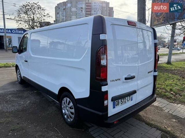 Білий Рено Трафік, об'ємом двигуна 2 л та пробігом 200 тис. км за 18900 $, фото 8 на Automoto.ua