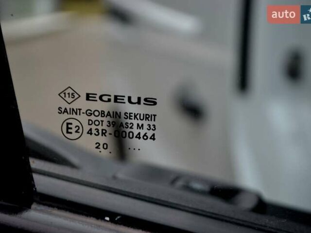 Белый Рено Трафик, объемом двигателя 2 л и пробегом 236 тыс. км за 16900 $, фото 121 на Automoto.ua