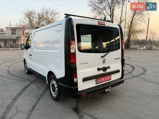 Белый Рено Трафик, объемом двигателя 2 л и пробегом 130 тыс. км за 18999 $, фото 20 на Automoto.ua