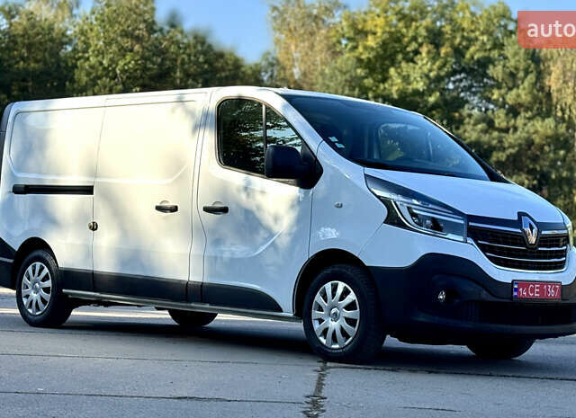 Белый Рено Трафик, объемом двигателя 2 л и пробегом 182 тыс. км за 17673 $, фото 3 на Automoto.ua