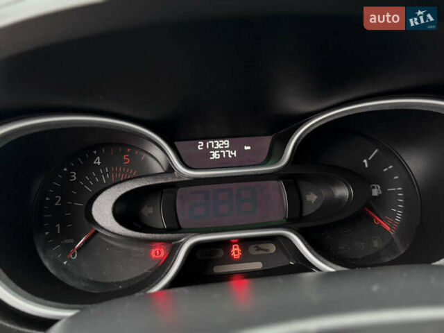 Белый Рено Трафик, объемом двигателя 2 л и пробегом 217 тыс. км за 18800 $, фото 48 на Automoto.ua