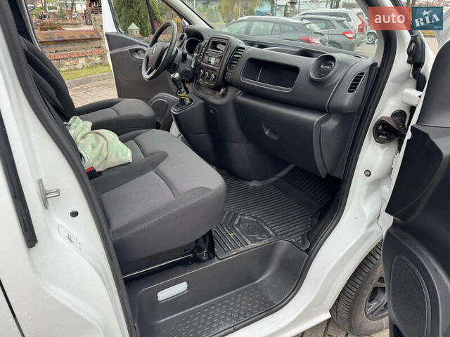 Белый Рено Трафик, объемом двигателя 2 л и пробегом 76 тыс. км за 17700 $, фото 13 на Automoto.ua