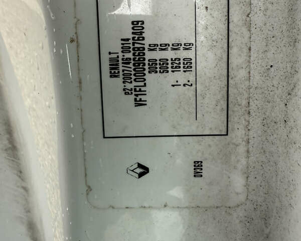 Белый Рено Трафик, объемом двигателя 2 л и пробегом 250 тыс. км за 16250 $, фото 18 на Automoto.ua