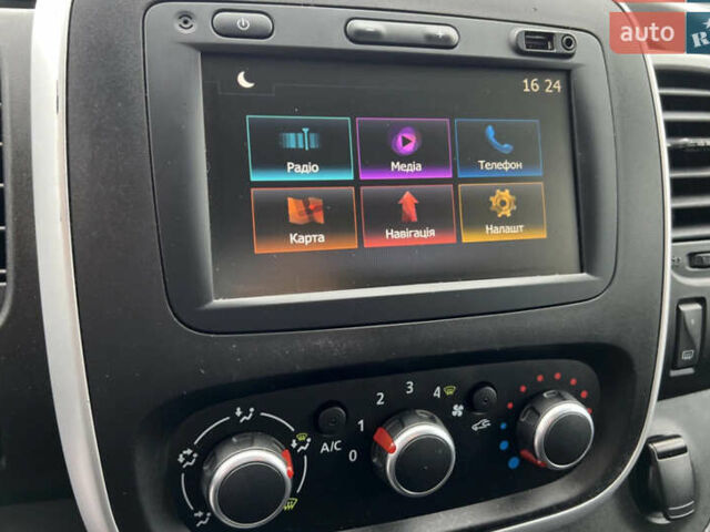 Белый Рено Трафик, объемом двигателя 2 л и пробегом 182 тыс. км за 17673 $, фото 72 на Automoto.ua