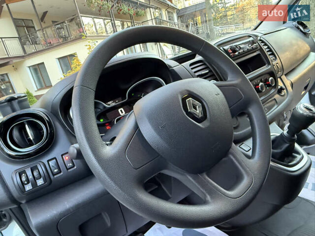 Белый Рено Трафик, объемом двигателя 2 л и пробегом 112 тыс. км за 17850 $, фото 47 на Automoto.ua