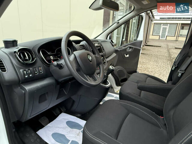 Белый Рено Трафик, объемом двигателя 2 л и пробегом 116 тыс. км за 17700 $, фото 41 на Automoto.ua