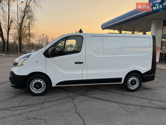 Белый Рено Трафик, объемом двигателя 2 л и пробегом 130 тыс. км за 18999 $, фото 26 на Automoto.ua