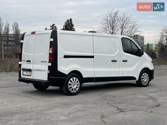 Белый Рено Трафик, объемом двигателя 2 л и пробегом 251 тыс. км за 17500 $, фото 14 на Automoto.ua