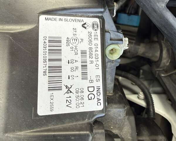 Білий Рено Трафік, об'ємом двигуна 2 л та пробігом 200 тис. км за 18900 $, фото 19 на Automoto.ua