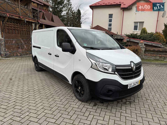 Белый Рено Трафик, объемом двигателя 2 л и пробегом 76 тыс. км за 17700 $, фото 3 на Automoto.ua