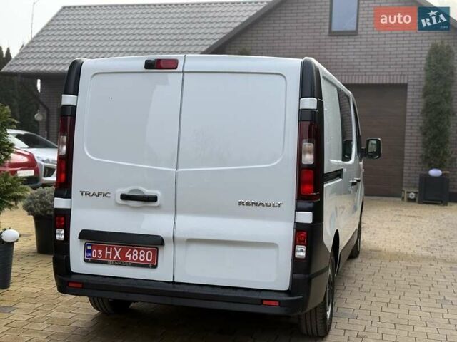 Белый Рено Трафик, объемом двигателя 2 л и пробегом 240 тыс. км за 15800 $, фото 16 на Automoto.ua