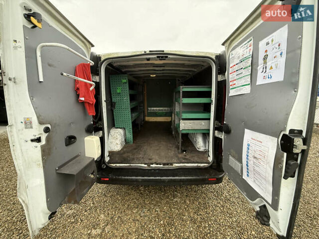 Белый Рено Трафик, объемом двигателя 2 л и пробегом 250 тыс. км за 16250 $, фото 21 на Automoto.ua