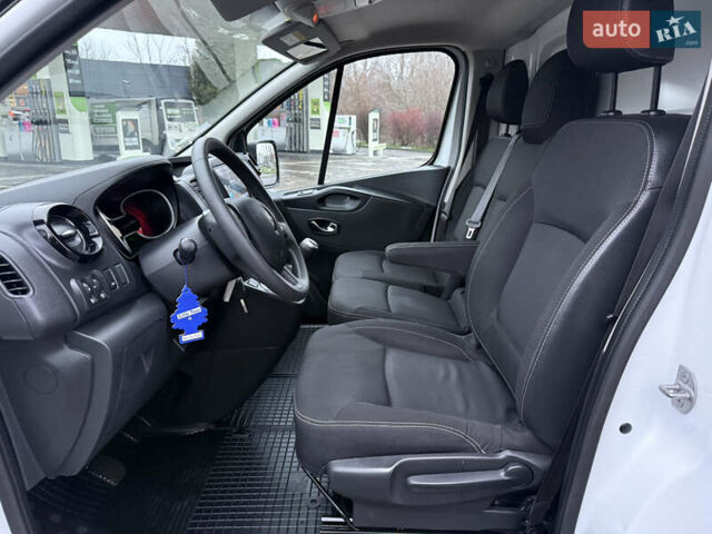 Белый Рено Трафик, объемом двигателя 2 л и пробегом 259 тыс. км за 16400 $, фото 36 на Automoto.ua