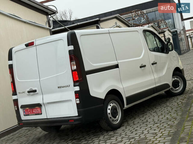 Белый Рено Трафик, объемом двигателя 2 л и пробегом 116 тыс. км за 17700 $, фото 34 на Automoto.ua