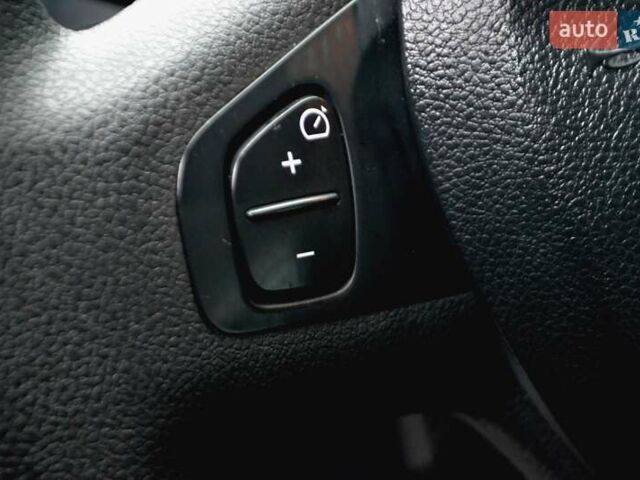 Белый Рено Трафик, объемом двигателя 2 л и пробегом 236 тыс. км за 16900 $, фото 94 на Automoto.ua