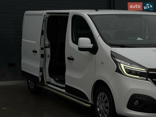 Белый Рено Трафик, объемом двигателя 2 л и пробегом 217 тыс. км за 18800 $, фото 25 на Automoto.ua