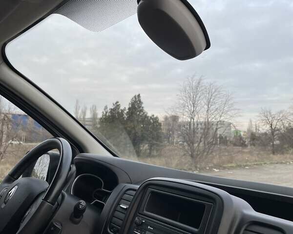 Белый Рено Трафик, объемом двигателя 2 л и пробегом 251 тыс. км за 17500 $, фото 39 на Automoto.ua