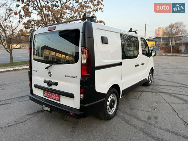 Белый Рено Трафик, объемом двигателя 2 л и пробегом 130 тыс. км за 18999 $, фото 15 на Automoto.ua