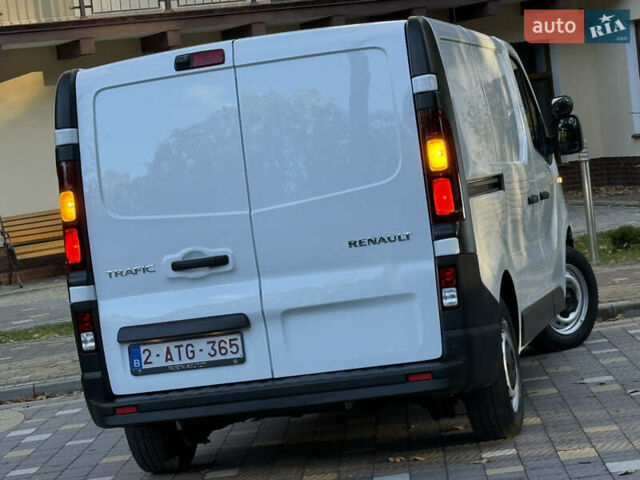 Белый Рено Трафик, объемом двигателя 2 л и пробегом 112 тыс. км за 17850 $, фото 34 на Automoto.ua