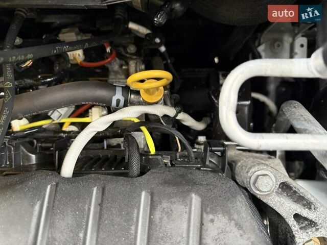 Белый Рено Трафик, объемом двигателя 2 л и пробегом 166 тыс. км за 19700 $, фото 51 на Automoto.ua