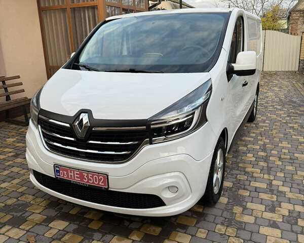 Белый Рено Трафик, объемом двигателя 2 л и пробегом 213 тыс. км за 16900 $, фото 3 на Automoto.ua