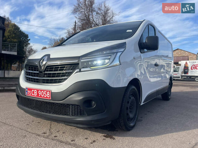 Белый Рено Трафик, объемом двигателя 2 л и пробегом 208 тыс. км за 14500 $, фото 5 на Automoto.ua