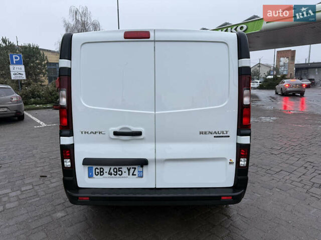 Белый Рено Трафик, объемом двигателя 2 л и пробегом 259 тыс. км за 16400 $, фото 11 на Automoto.ua